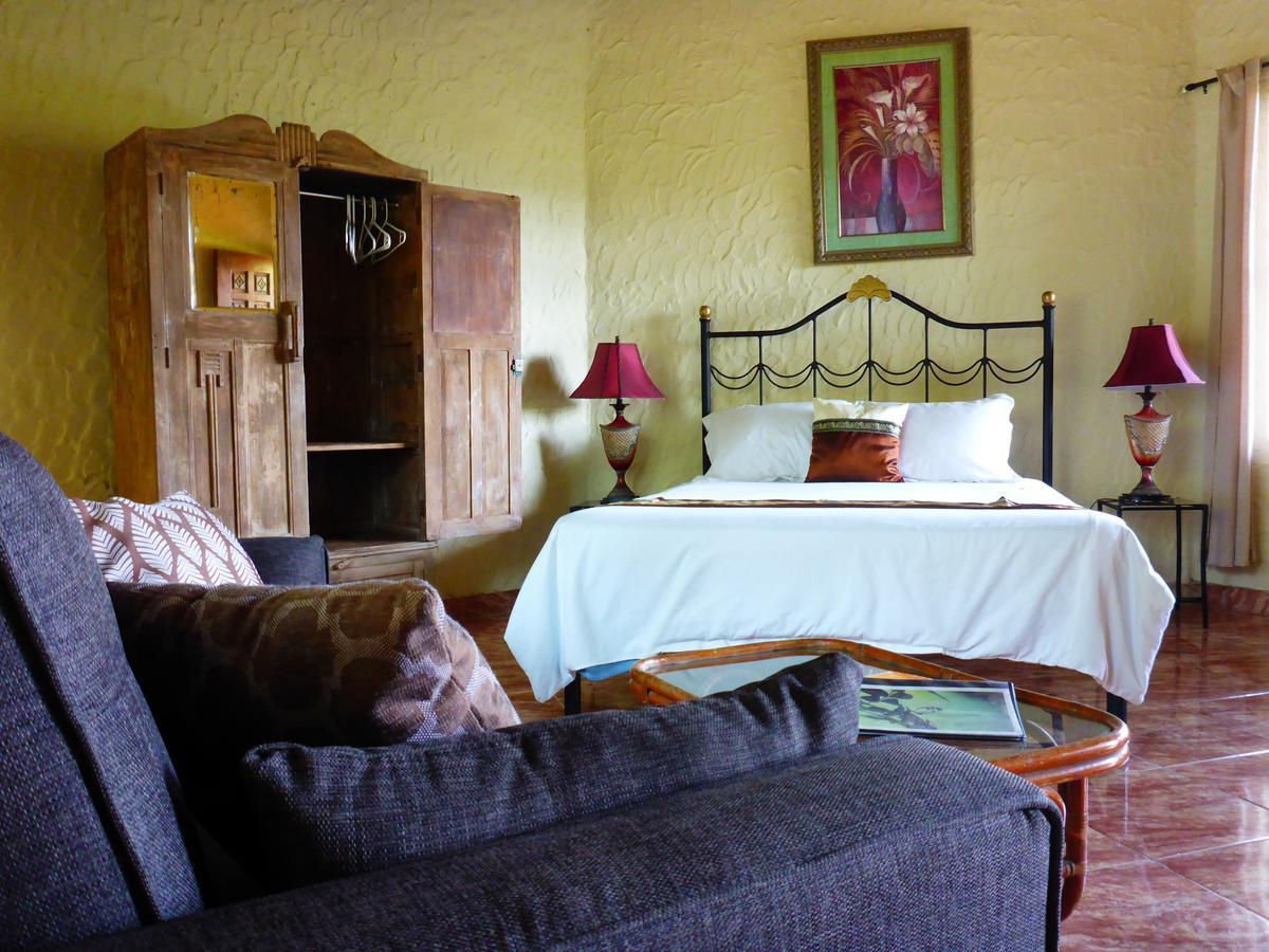 The Golden Frog Inn El Valle de Anton Экстерьер фото
